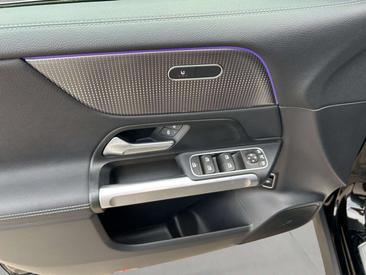 Mercedes EQB 250 — photo 11