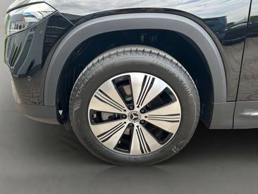 Mercedes EQB 250 — photo 13