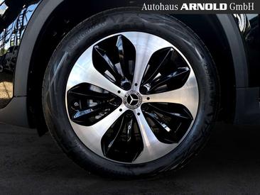 Mercedes GLA 200 — photo 15