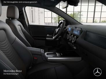 Mercedes GLA 200 — photo 11