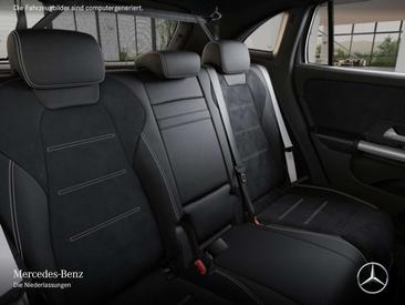 Mercedes GLA 200 Night Edition — photo 12