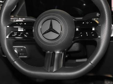 Mercedes GLA 200 Night Edition — photo 16