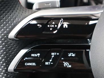 Mercedes GLA 250 Business — photo 16