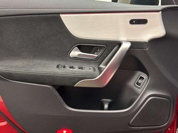Mercedes CLA 200 Night Edition — photo 15