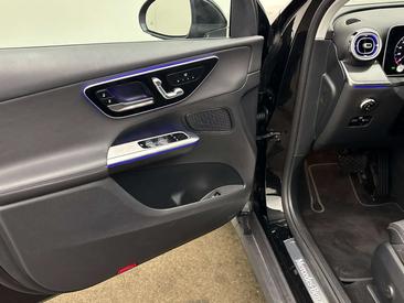 Mercedes GLC 300 Avantgarde — photo 14