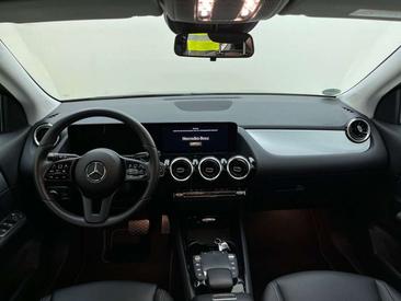 Mercedes GLA 180 — photo 2