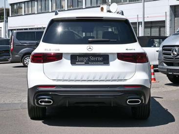Mercedes GLB 250 Night Edition — photo 3