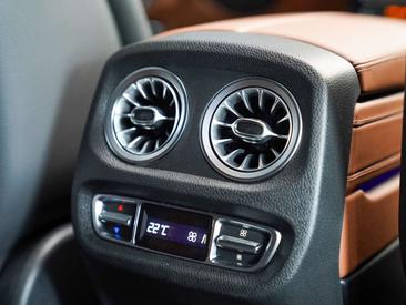 Mercedes GLS — photo 14