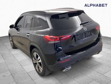 Mercedes GLA 220 — photo 4