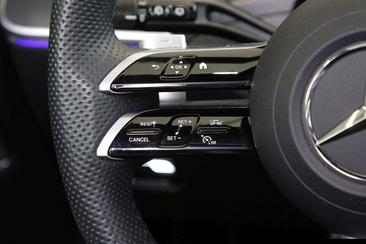 Mercedes Classe C 300 AMG Line — photo 15
