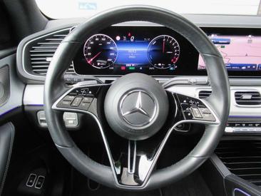 Mercedes GLE 400 AMG Line — photo 17
