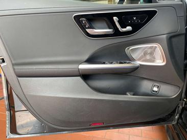 Mercedes Classe C 300 Night Edition — photo 17