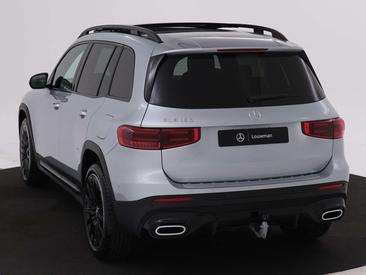Mercedes GLB 180 Night Edition — photo 12