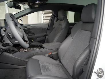 Audi A6 Avant E-tron S Line Business E-tron Performance — photo 16