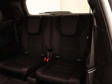 Mercedes GLB 180 Night Edition — photo 16