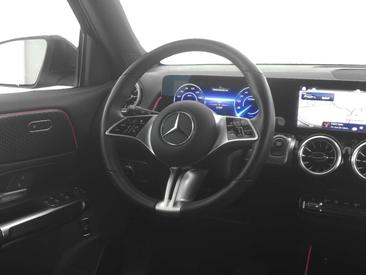 Mercedes EQB 250 Progressive — photo 17