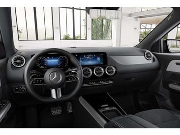 Mercedes GLA 200 — photo 4