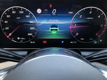Mercedes GLC 220 — photo 9
