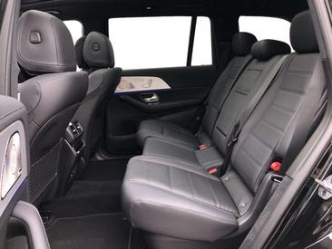 Mercedes GLS 450 Night Edition — photo 8