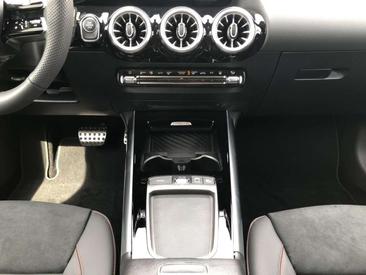 Mercedes GLA 250 Night Edition — photo 14