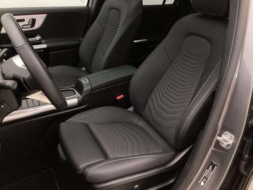Mercedes GLA 200 — photo 9