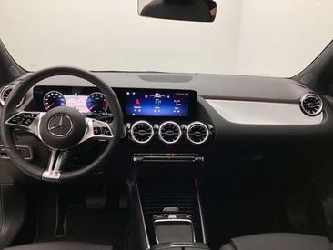 Mercedes GLA 200 Edition 1 — photo 10