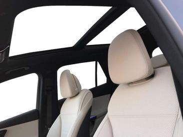 Mercedes GLC 220 — photo 13