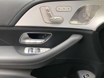 Mercedes GLS 450 Night Edition — photo 16