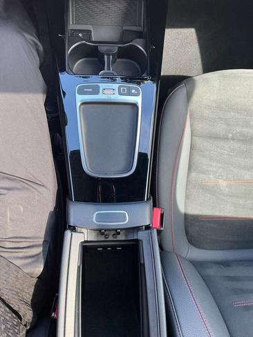 Mercedes CLA 200 Night Edition — photo 23