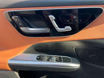 Mercedes GLC 200 Night Edition — photo 14