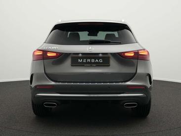 Mercedes GLA 180 AMG Line — photo 4