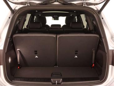 Mercedes GLB 180 Night Edition — photo 35