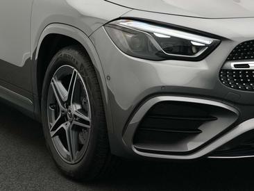 Mercedes GLA 180 AMG Line — photo 9