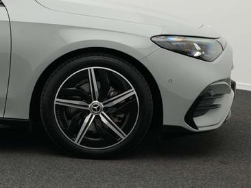 Mercedes CLA 180 AMG Line — photo 8