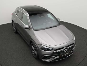 Mercedes GLA 180 AMG Line — photo 12