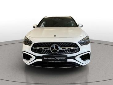 Mercedes GLA 180 AMG Line — photo 2