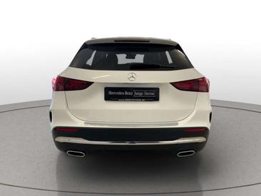 Mercedes GLA 180 AMG Line — photo 5