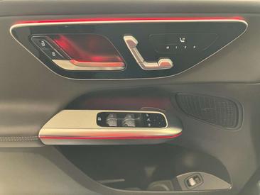 Mercedes GLC 200 AMG Line — photo 13