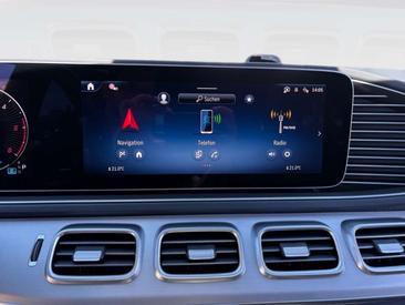 Mercedes GLS 450 AMG Line — photo 12