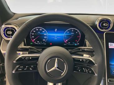 Mercedes GLC 220 AMG Line — photo 11