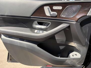 Mercedes GLS 450 AMG Line — photo 15