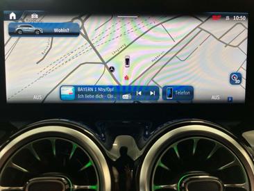 Mercedes GLA 180 AMG Line — photo 12