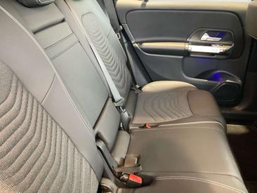 Mercedes GLB 200 Progressive — photo 8