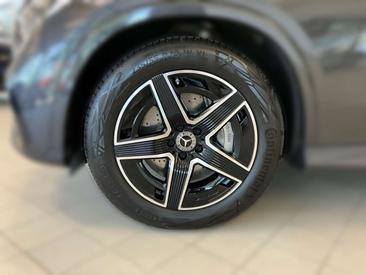 Mercedes GLC 220 AMG Line — photo 20