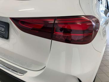 Mercedes GLA 180 AMG Line — photo 18