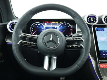 Mercedes GLC 300 — photo 11