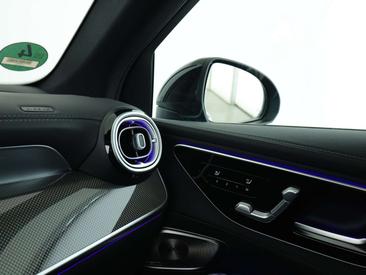 Mercedes GLC 300 — photo 16