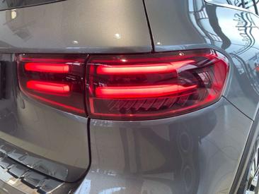 Mercedes GLB 200 Progressive — photo 18