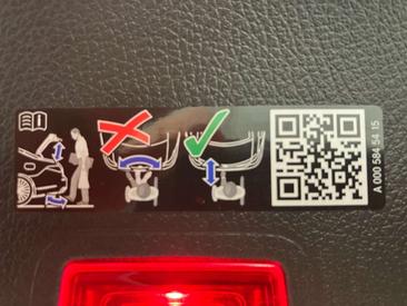 Mercedes GLA 180 AMG Line — photo 21