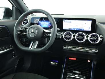 Mercedes GLA 250 — photo 10